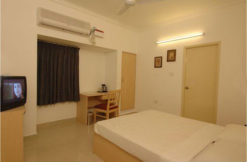 Hotel Dee Cee Manor Chennai Bagian luar foto