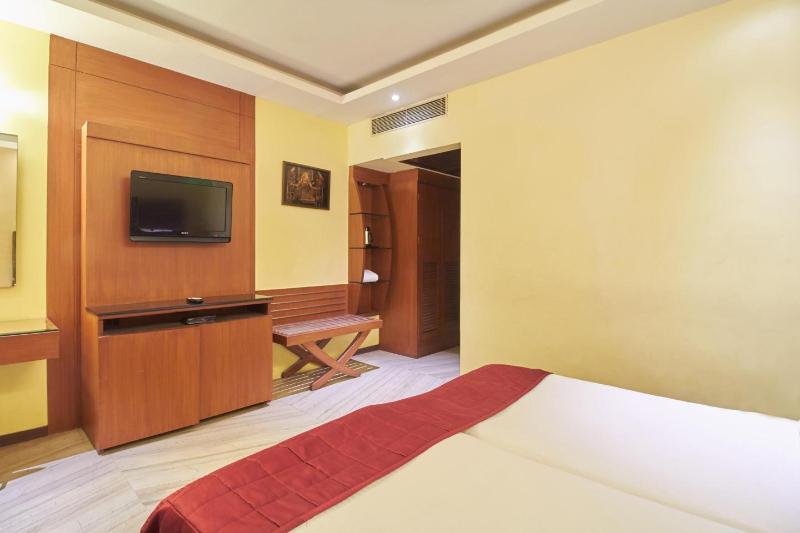 Hotel Dee Cee Manor Chennai Bagian luar foto
