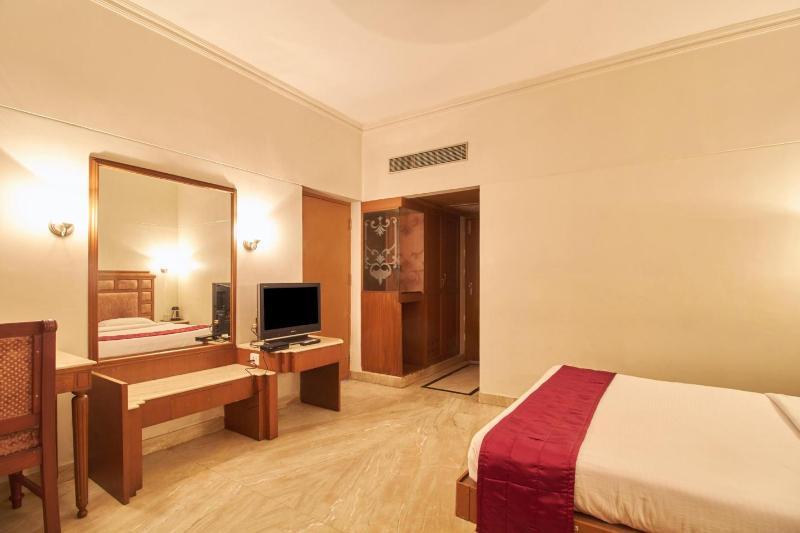 Hotel Dee Cee Manor Chennai Bagian luar foto