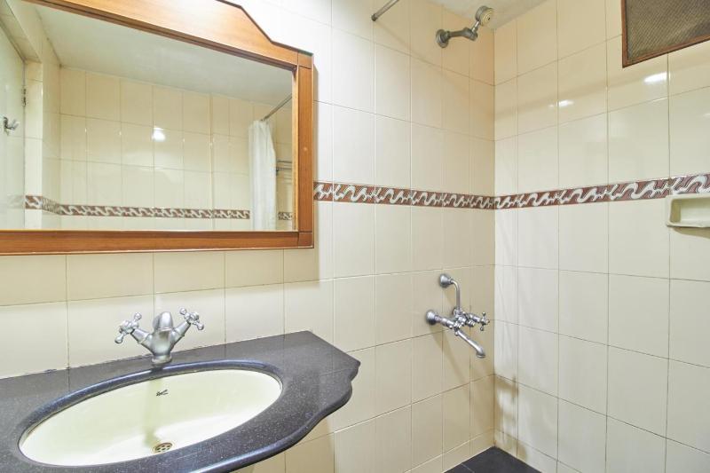 Hotel Dee Cee Manor Chennai Bagian luar foto